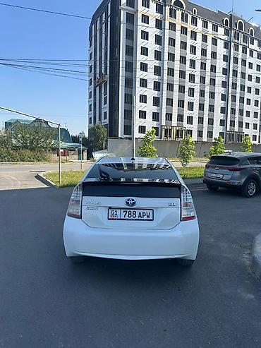 Toyota: Toyota Prius: 2011 г., 1.8 л, Автомат, Гибрид, Хэтчбэк — 2