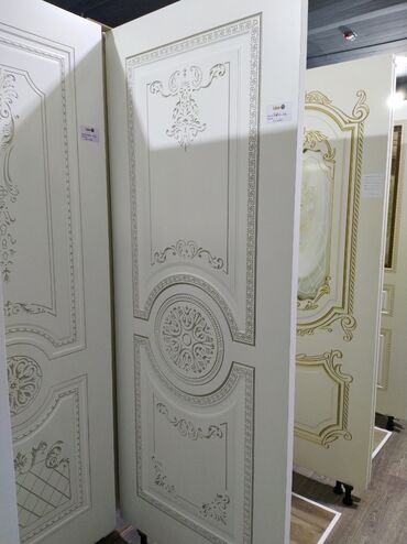 otaq qapları: Klassik dizaynlı interyer qapıları - Material: ağ rəng tonlarında