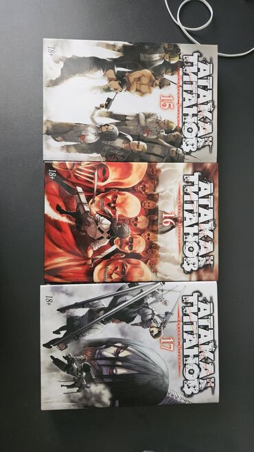 велик за 2000: Атака титанов манга, читалась один раз 15 манат за штуку,manga ataka
