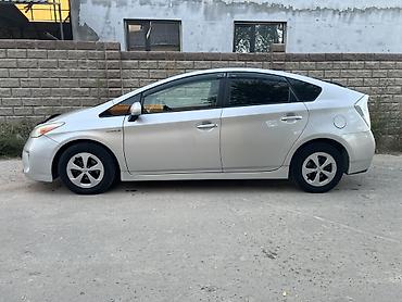 карина тайота: Toyota Prius: 2015 г., Гибрид, Хэтчбэк — 4