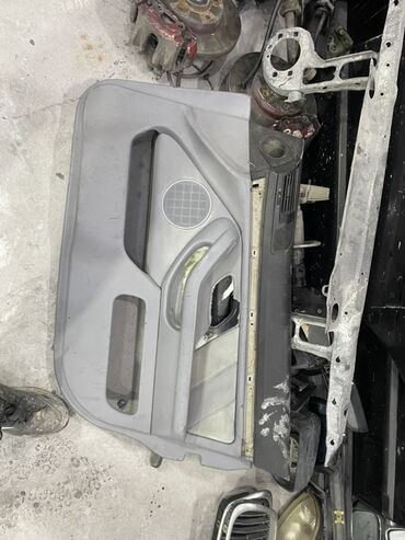 Avtomobil salonu üçün digər detallar: BMW E34 — 1