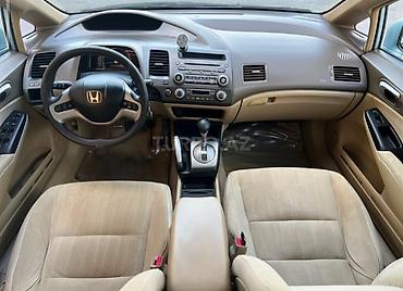 masin kreditle: Honda Civic Hybrid sedan - Kuzov: 4 qapılı sedan, açıq mavi rəng - — 8
