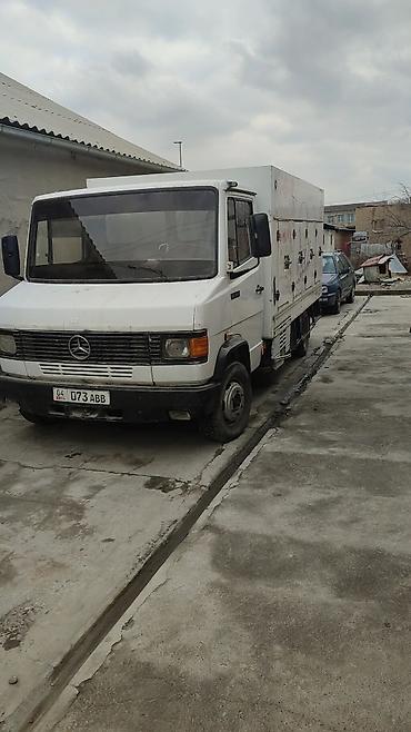 буксир: Mercedes-Benz : 1996 г., Дизель, Фургон — 4
