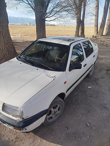 Volkswagen: Volkswagen Vento: 1993 г., 1.8 л, Механика, Бензин, Седан — 10