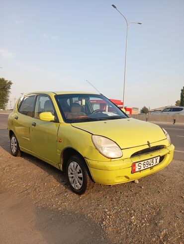 вариятка машина: Daihatsu Delta: 1 л, Механика, Бензин, Седан