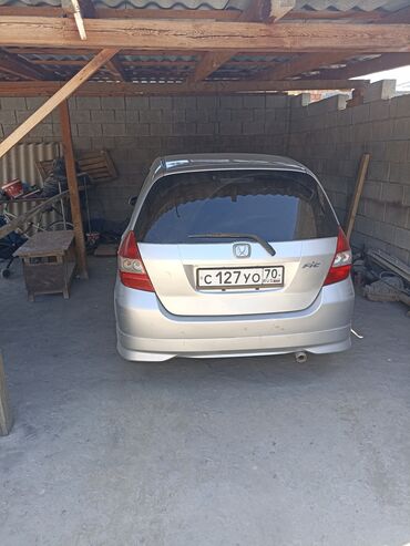 спринтер двухсскатник: Honda Fit: 2001 г., 1.3 л, Вариатор, Бензин, Хэтчбэк