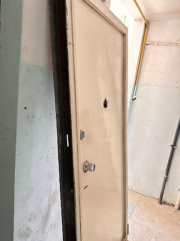 şveller qiymətləri: Şveller(polad) materialdan ev qapısı satılır. Gizli petlə ilə yığılıb — 1