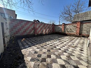 Продажа коттеджей и домов: Срочно!!! Продается два дома на одном участке 6 соток. В районе Жибек — 14