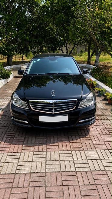 elentra 2012: Mercedes-Benz C-Class: 1.8 l | 2012 il Sedan — 1