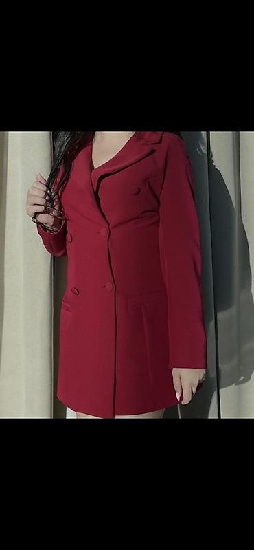 Личные вещи: Qadınlar üçün tünd qırmızı rəngdə blazer-don 36 razmer - Model — 2