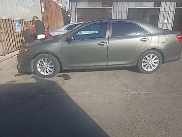 тесла модел с: Toyota Camry: 2013 г., 2.5 л, Автомат, Гибрид, Седан — 3