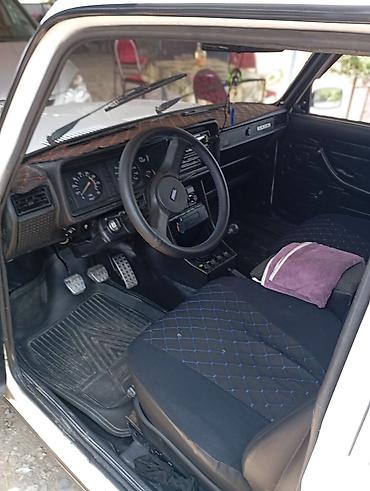 ford motorları: VAZ (LADA) 2107: 1.6 l | 2006 il Sedan — 5