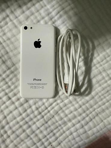 Apple iPhone: IPhone 5c, Б/у, Белый, Кабель — 1