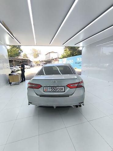 Toyota Camry: 2018 г., 2.5 л, Автомат, Бензин, Седан at lalafo.kg Toyota Camry: 2018 г., 2.5 л, Автомат, Бензин, Седан