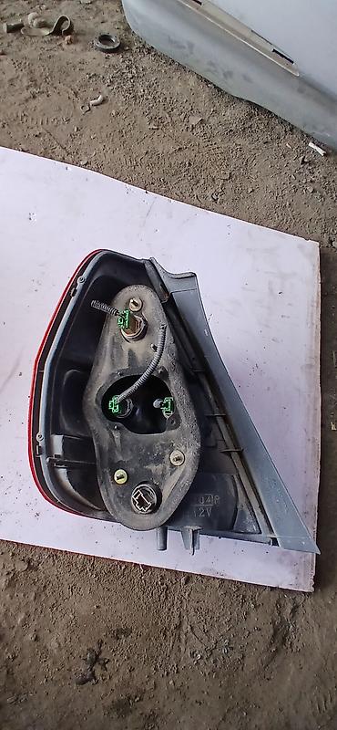 задний фара фит: Задний правый фонарь для Honda Fit/Jazz, 2002–2004 - Оригинальная — 3