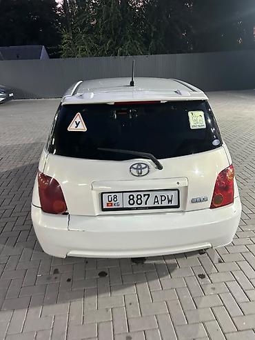бублик машина: Toyota Ist: 2003 г., 1.5 л, Автомат, Бензин, Хэтчбэк — 4