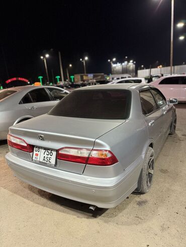 Honda: Honda Accord: 2002 г., Седан — 7