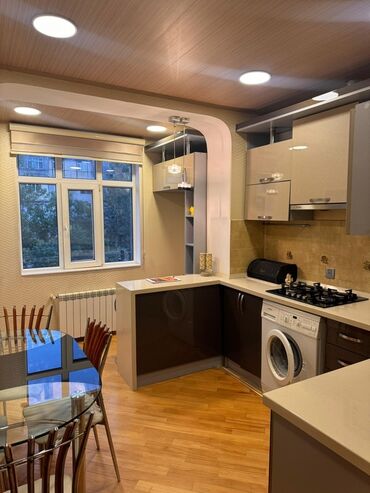 Köhnə tikili: Bakı, 8-ci mikrorayon, 3 otaqlı, Köhnə tikili, m. Azadlıq Prospekti, 80 kv. m — 9