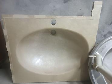 Santexnika: Mərmər naxışlı hamam otağı üçün inteqrə lavabolu stolüstü panel — 1