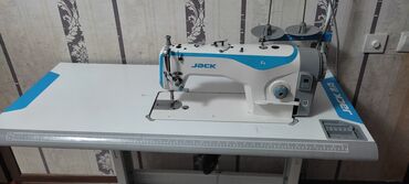 швейные станки: Швейная машина Jack, Полуавтомат