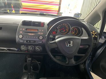 Honda: Honda Fit: 2003 г., 1.3 л, Вариатор, Бензин, Хэтчбэк