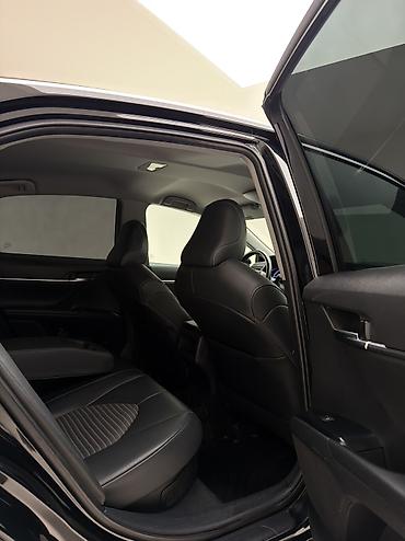 Toyota: Toyota Camry: 2020 г., 2.5 л, Вариатор, Гибрид, Седан — 14