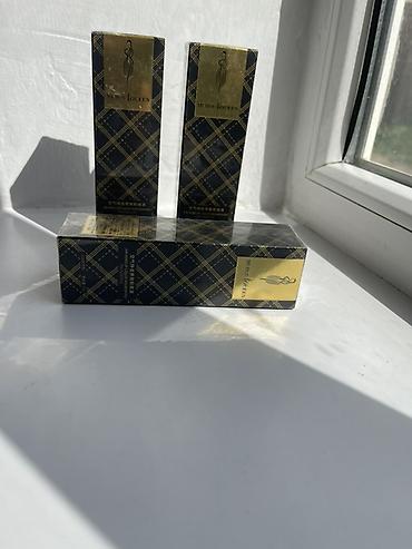 mac cosmetics: MUHOU QUEEN — косметическое средство в фирменной упаковке Описание: - — 1