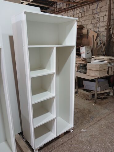 Masa və oturacaq dəstləri: Açılan, 2 qapılı Düz dolab, Qarderob, paltar dolabı