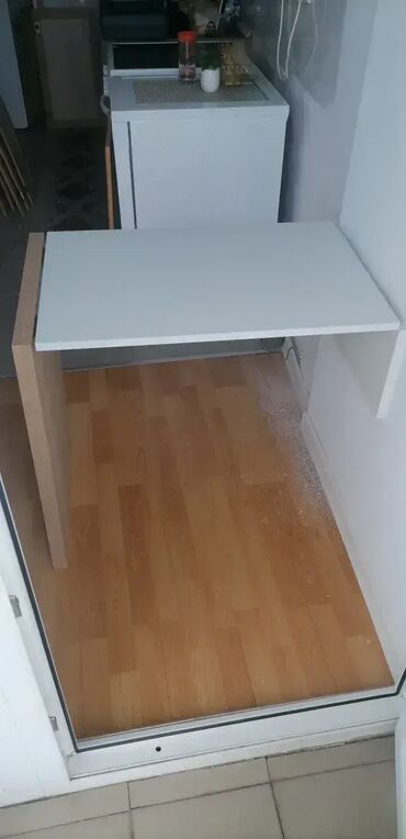 Stolovi: Zidni Sto Sklopivi Materijal: Univer debljine 18mm u kombinaciji — 6
