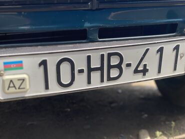 Su nəqliyyatı: Azərbaycan bayrağı və "AZ" abreviaturası ilə təchiz edilmiş bu