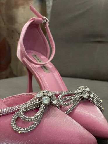 отдам даром туфли: Туфли 35.5, цвет - Розовый