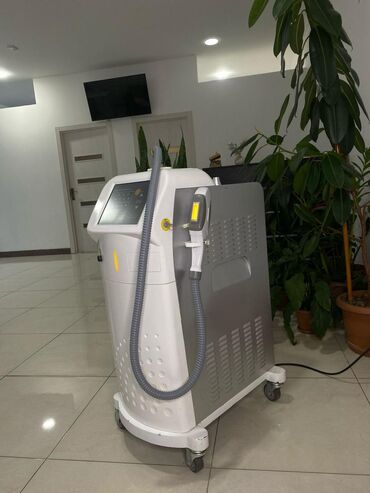 Beşiklər: Çox Təcili Satılır! İki funksiyalı lazer aparatı – Aleksandrit və