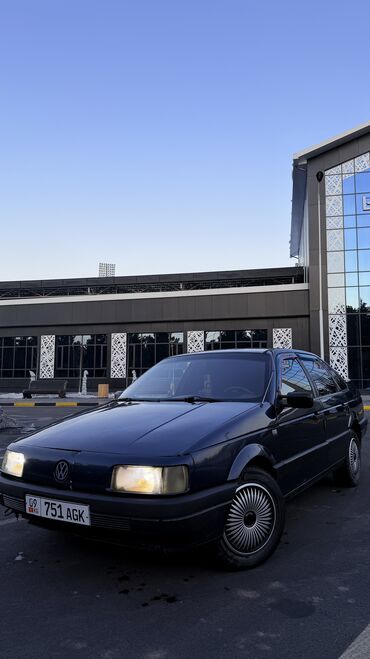 Volkswagen: Volkswagen Passat: 1991 г., 1.8 л, Механика, Бензин, Седан — 3