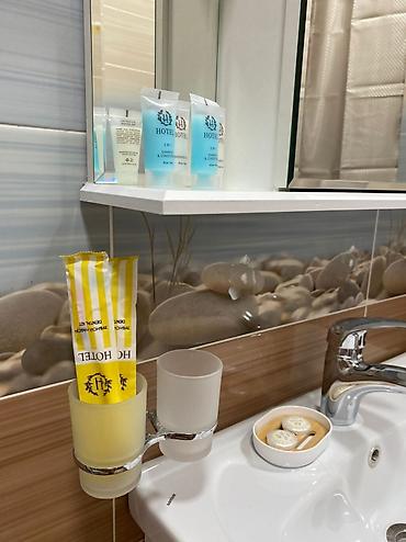 Продажа отелей и хостелов: Гостевой дом/мини-отель у моря,Иссык Кульский район,с.Тамчы,у — 17