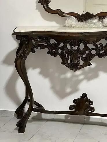 drvena: Stilska konzola i ogledalo 🛋️ Dobro stanje 🪞 Potrebna zamena ogledala — 9