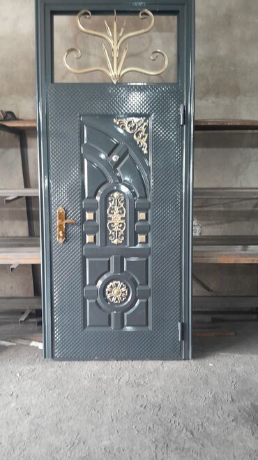 Giriş qapıları: Yeni Giriş qapısı Zamok və çərçivə ilə, Zəmanətli, Ödənişli quraşdırma, Ünvandan götürmə, Ödənişli çatdırılma, Rayonlara çatdırılma — 13