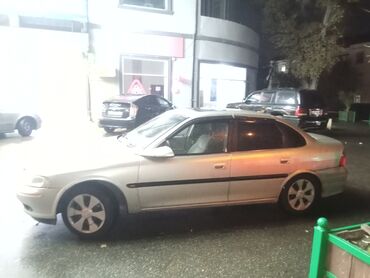 Opel: Opel Vectra: 1.8 l | 1997 il 337000 km Sedan — 6