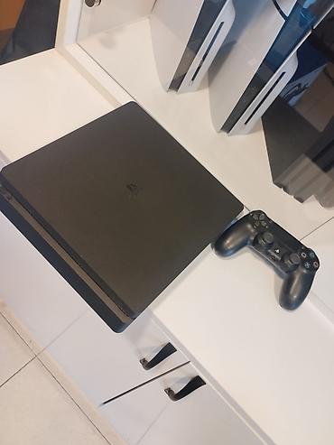 Ps4 silim idiyal veziyetde 13 50 sistem 1 pult arginal lalafo.az -da Ps4 silim idiyal veziyetde 13 50 sistem 1 pult arginal