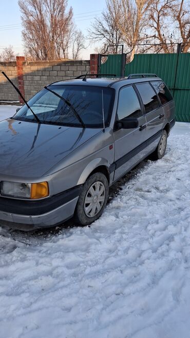 Volkswagen: Volkswagen Passat: 1992 г., 1.8 л, Механика, Бензин, Универсал