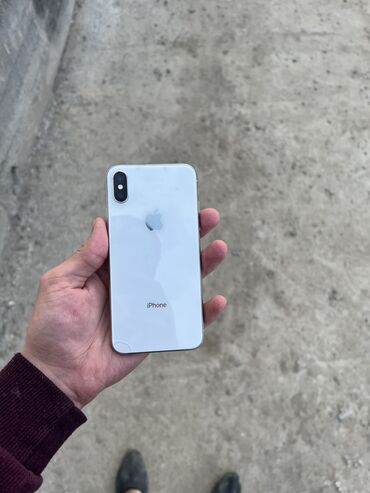 Apple iPhone: IPhone X, Б/у, 64 ГБ, Белый, Чехол, 72 %