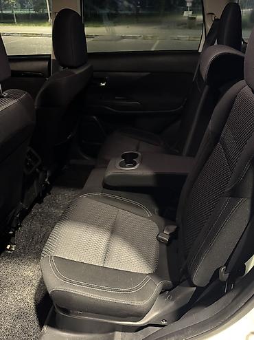 subaru oudback: Mitsubishi Outlander: 2020 г., 2.4 л, Вариатор, Бензин, Кроссовер — 10