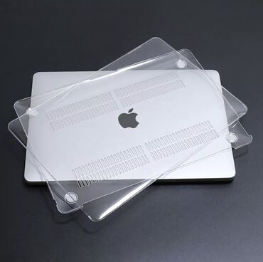 сумка переноска: Продаю прочный пластиковый кейс для MacBook Air 13.3 дюйма — ваш