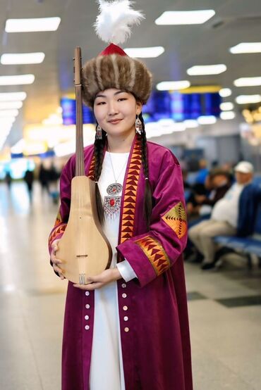 женская горнолыжная куртка: Национальный костюм, Женский