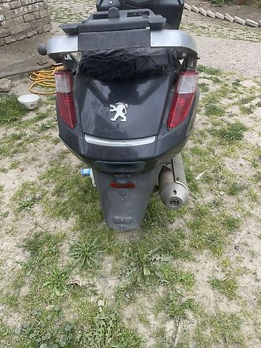 invalidski skuter: Peugeot Satelis skuter – crna boja, veliki gradski maxiskuter. - — 3