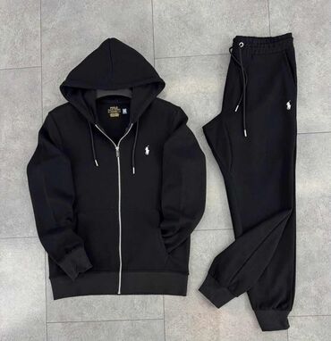 Gornji i donji deo: Ženske trenerke 
S-2xl
4.500 din — 4