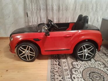 детские мотоциклы на аккумуляторе: Uşaq üçün elektrikli miniatür avtomobil – qırmızı/qaralı kuzov)
