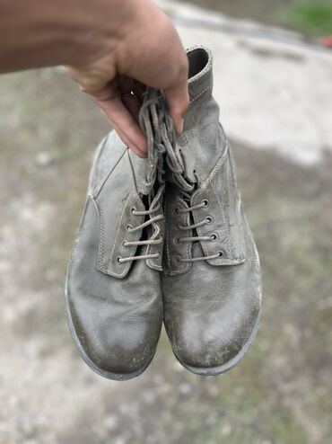 купить зимнюю мужскую обувь в бишкеке: Туретцки берса сатылат размер 44-45-46-47 Ге чейин бар оптом алам