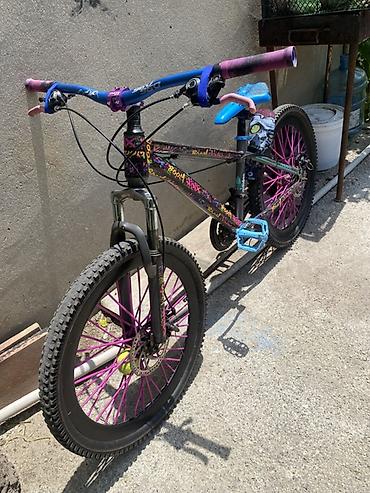 velosiped adidas: BMX/Dirt-stil dağ velosipedi – fərqli dizayn və gücləndirilmiş — 1