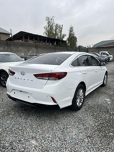 Продажа авто: Hyundai Sonata: 2021 г., 2 л, Автомат, Бензин, Седан — 2