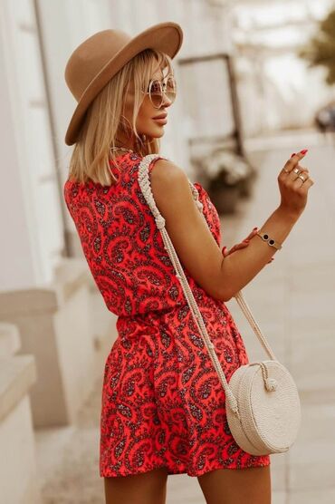 Haljine: 2000 na lalafo.rs — 18 Haljine: 2000 — 18